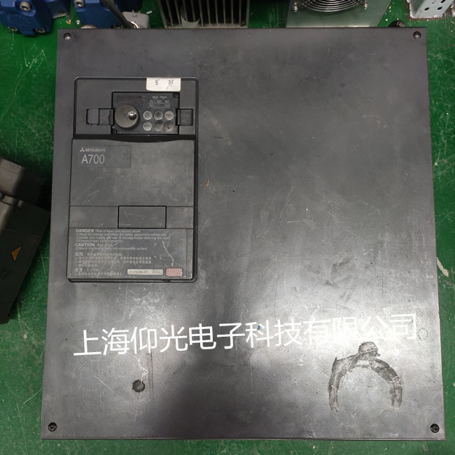三菱A700系列變頻器維修常見故障 FR-A740-45K-CHT 45kw報oc過電流修理