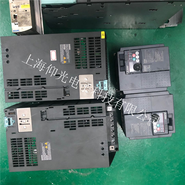 三菱A540變頻器CPU板報警ERR、E.CPU故障維修
