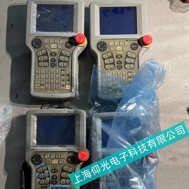汽車配件公司安川弧焊機(jī)器人示教器顯示屏觸摸反應(yīng)慢維修服務(wù)中心