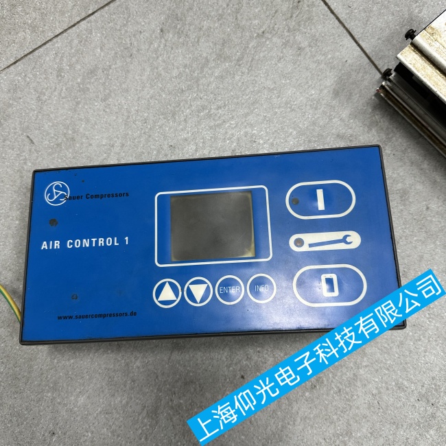 船舶紹爾SC壓縮機控制面板內(nèi)部電路出現(xiàn)短路或斷路故障維修經(jīng)驗豐富