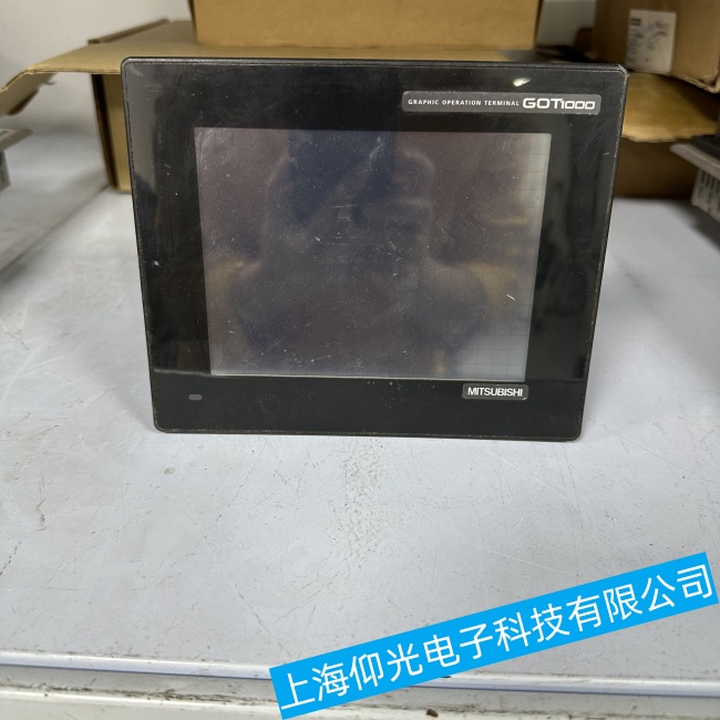 惠州三菱觸摸屏A975GOT-TBA-CH上電燒保險故障維修售后部